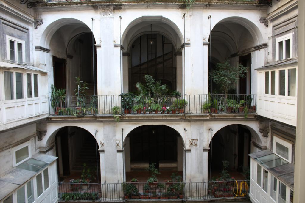 Charming Apartment Napoli Eksteriør billede