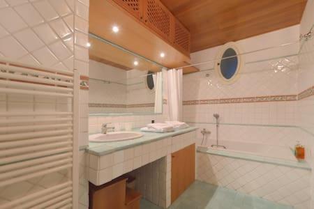 Charming Apartment Napoli Eksteriør billede